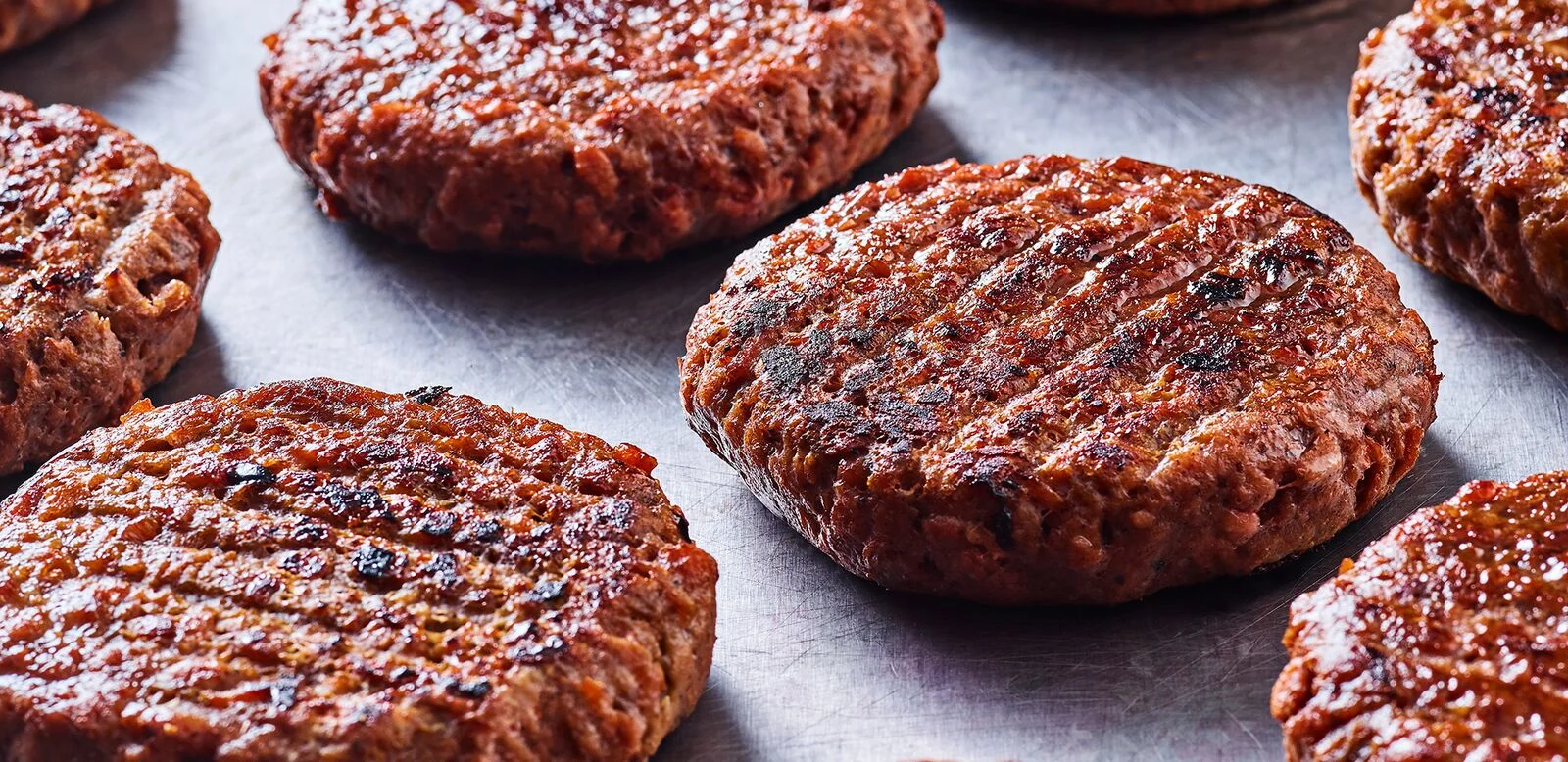 large-Oterra-soy-red-beet-plant-based-patties-cooked-wp2-1119