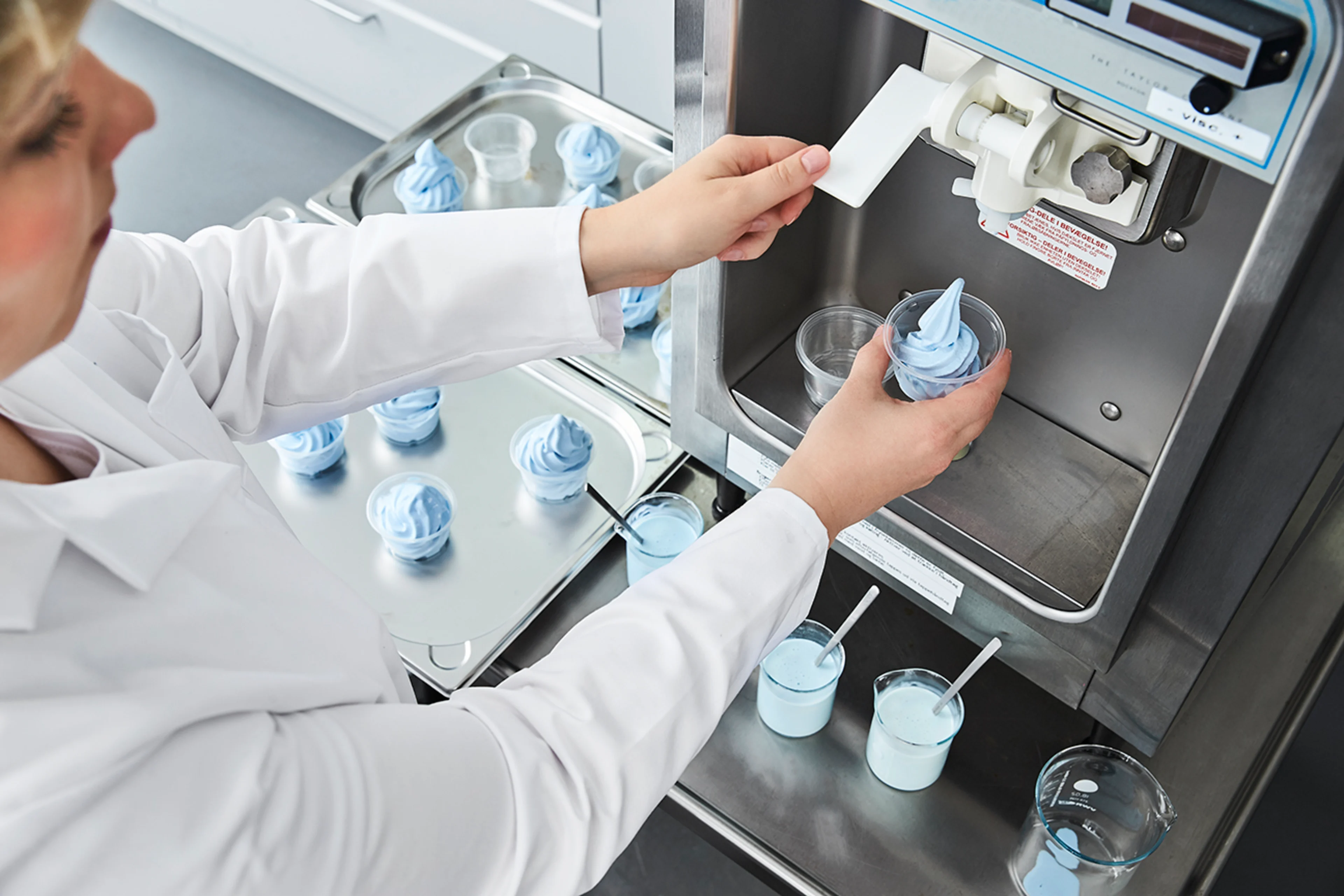 02-IMAGE full Chr-Hansen-lab-soft-ice-blue-0919