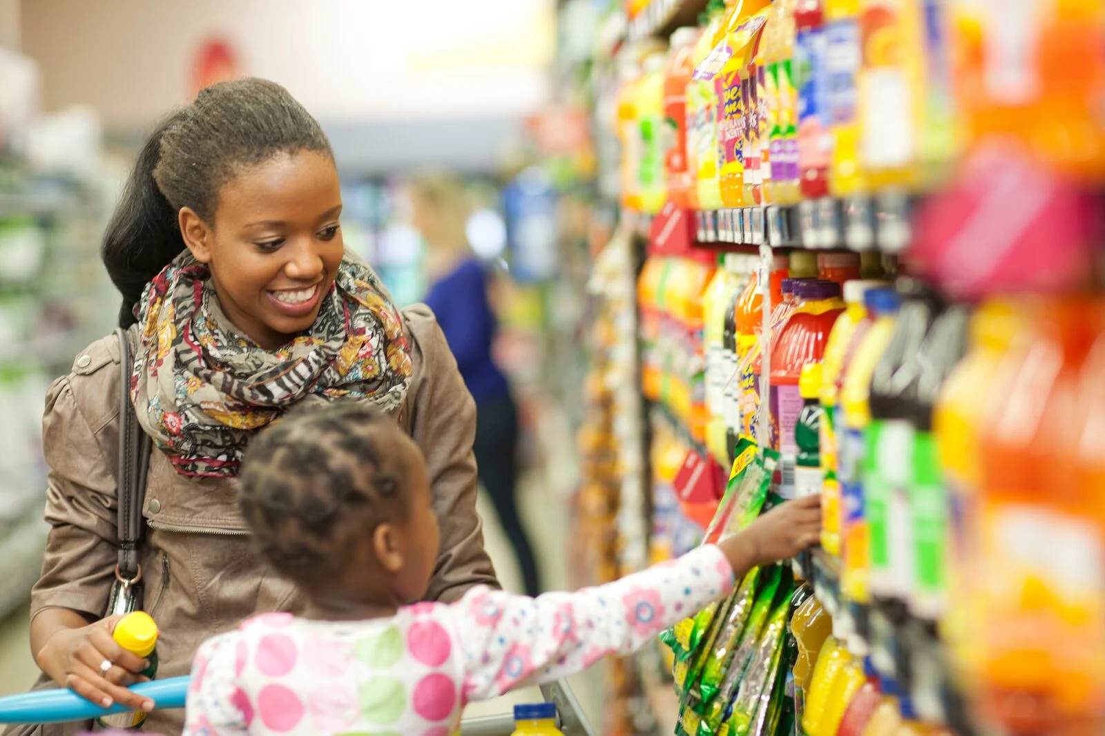 large-Oterra-Mother-in-supermarket-beverage