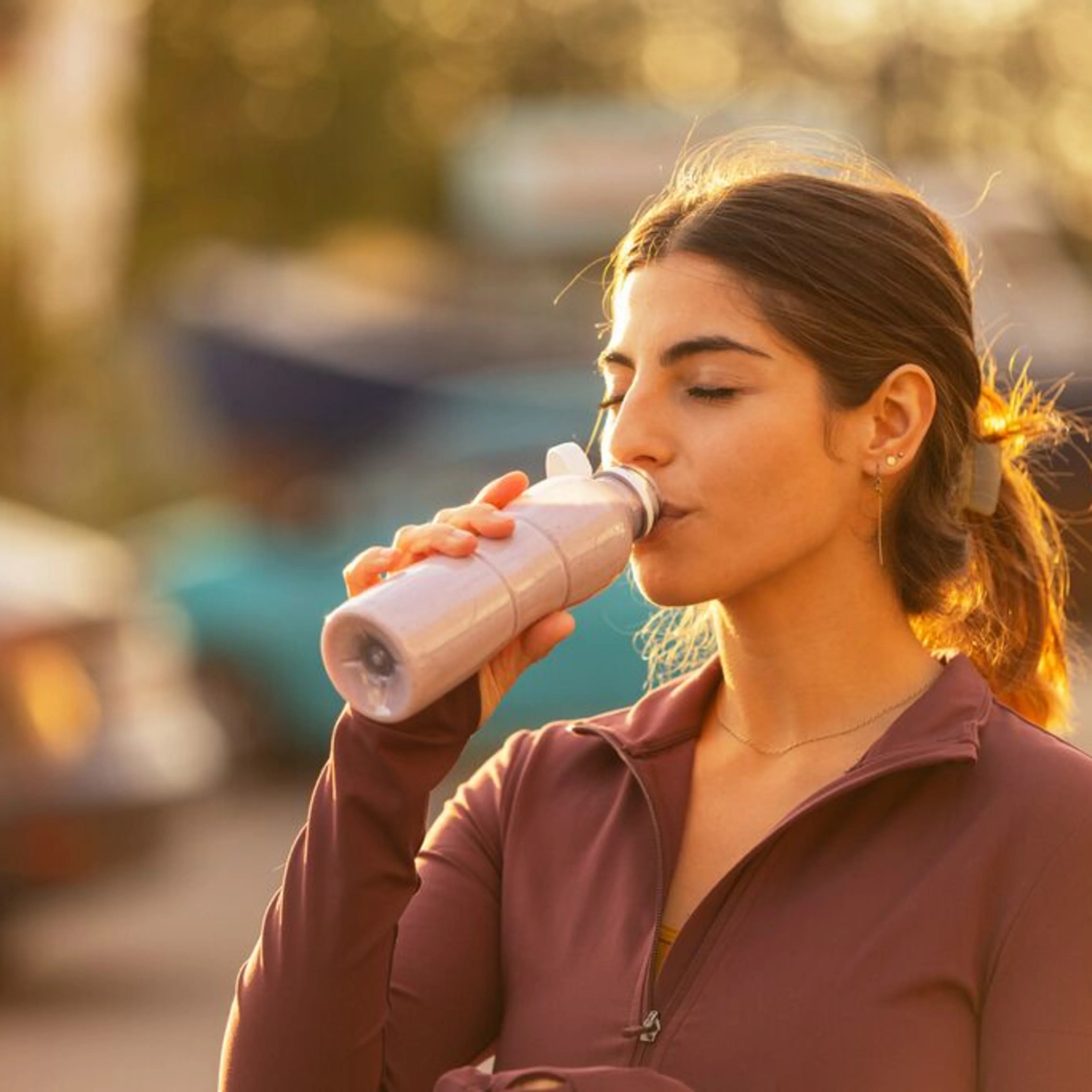 medium-Oterra-beverage-sport-woman-LS-1125
