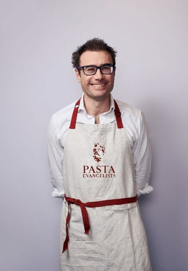 Alessandro tells us about his journey to success with pasta delivery kits and how Pasta Evangelists was born.