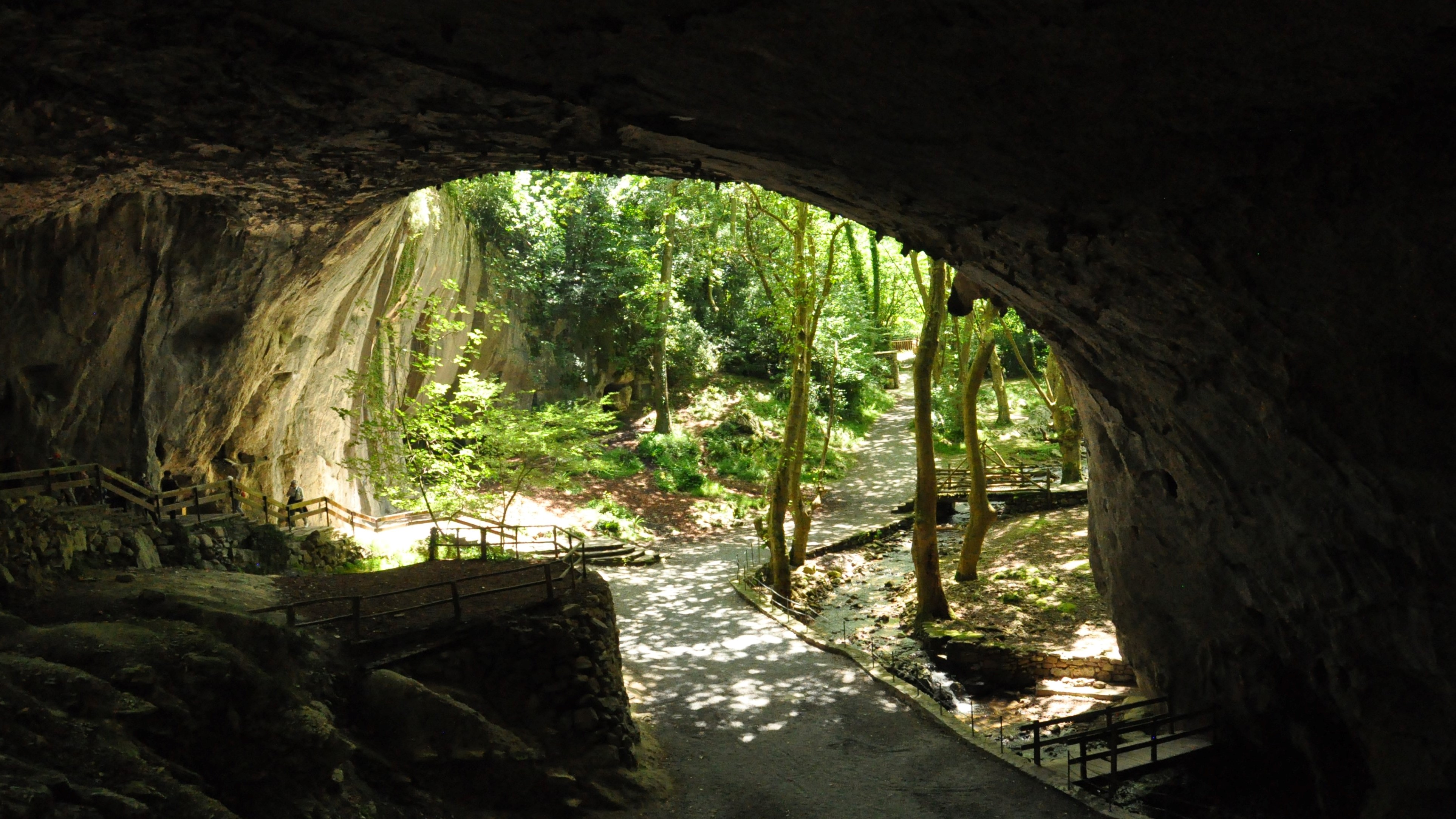 cueva-zugarramurdi-brujas