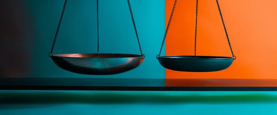 samexpert photograph of a scale in blue black orange bd094016-7992-4d3b-8720-4fbb7e5b8e3a
