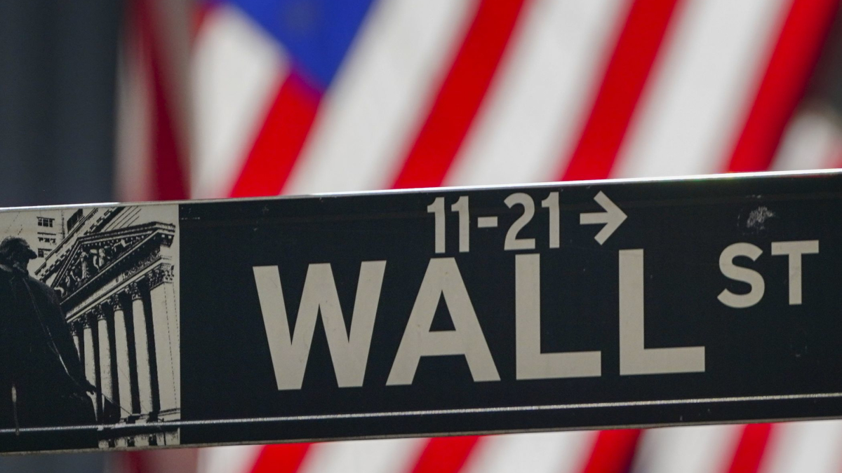 Stocks Fall on Wall Street as Hopes for New Coronavirus Aid Fade