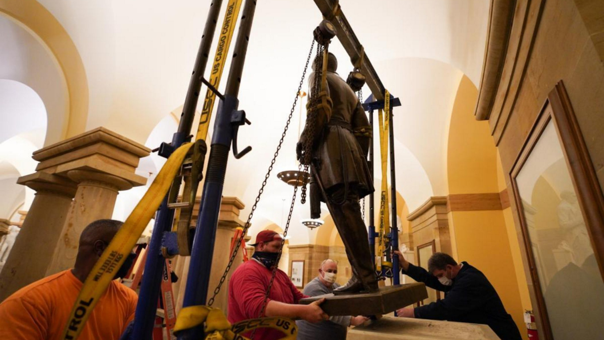 Virginia's Lee Statue Has Been Removed From the U.S. Capitol