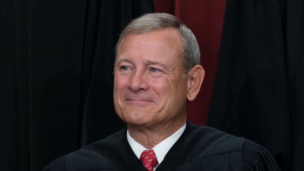 Roberts Asked to Testify on Court Ethics Amid Thomas Reports