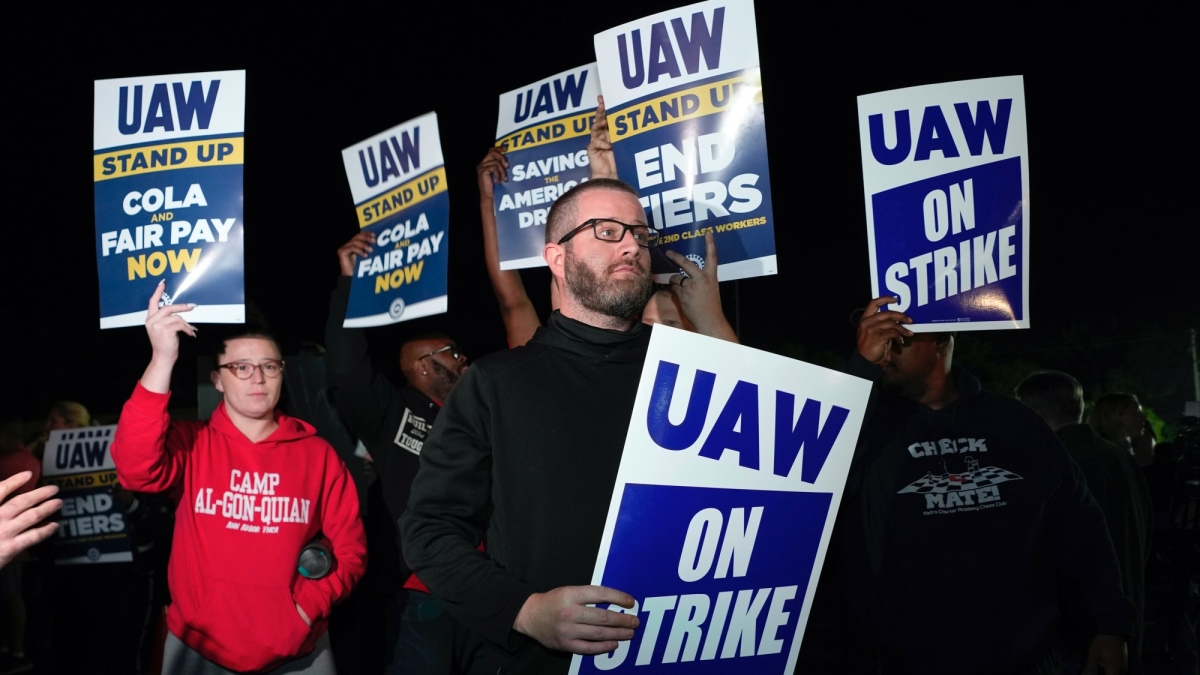 13,000 Workers Go on Strike Seeking Better Wages, Benefits From Detroit’s Three Automakers