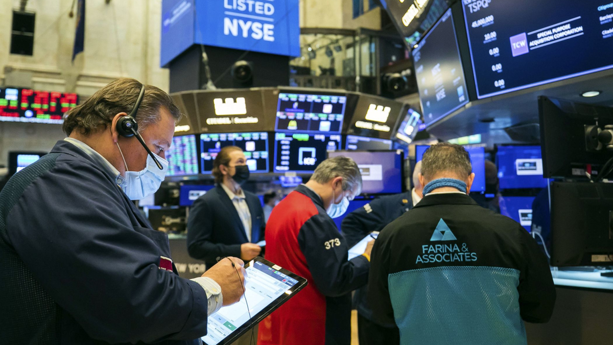 Stocks Drift Lower on Wall Street; Yields Continue to Ease