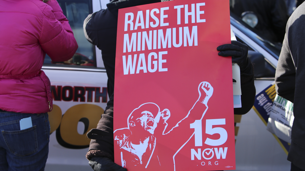 NJ Minimum Wage Workers to See Pay Boost as State Moves Closer to $15/Hour