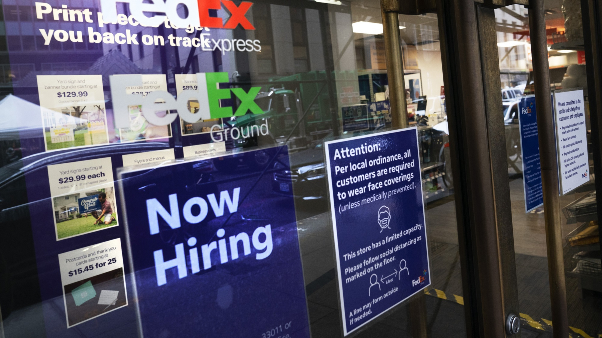 Unemployment Drops to 6.9% and U.S. Adds a Solid 638,000 Jobs