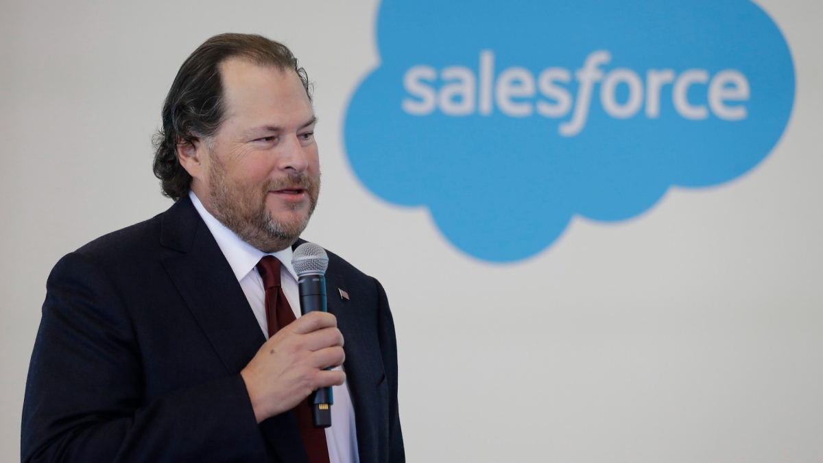 Job Market Finishes 2022 Strong as Amazon, Salesforce Announce More Layoffs