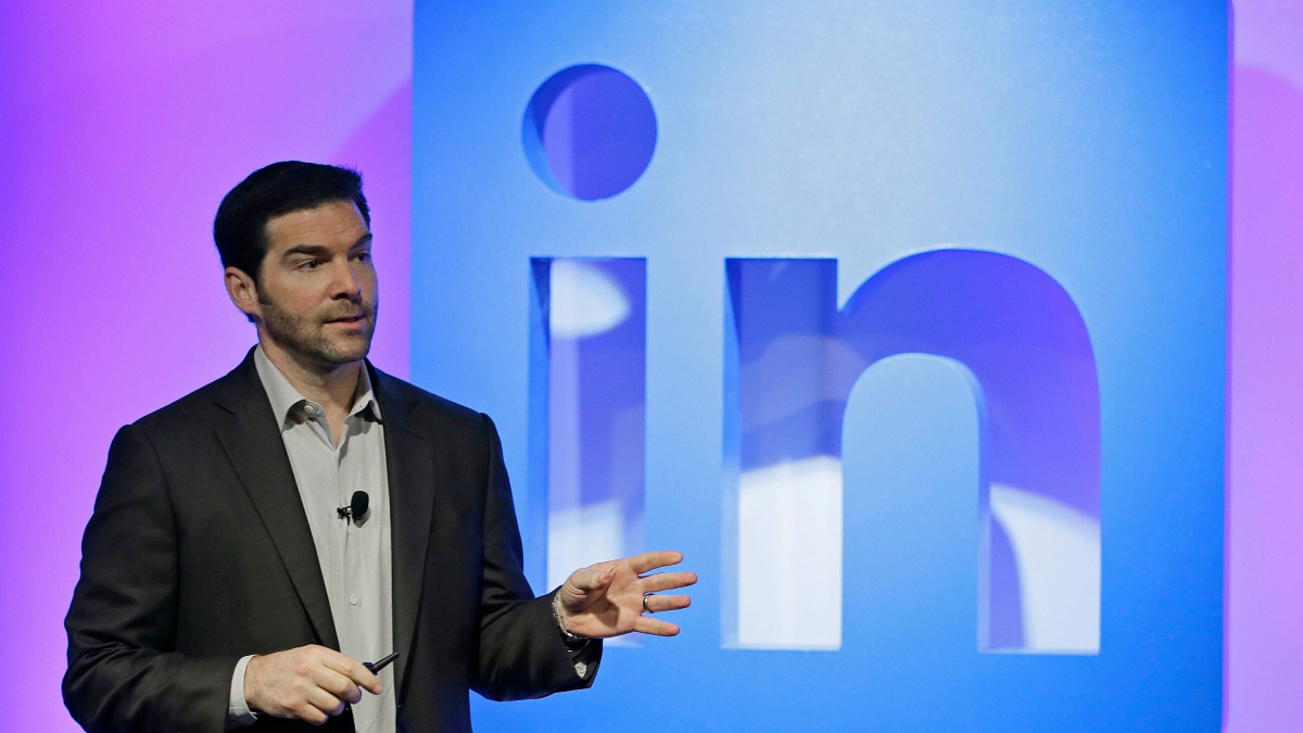 LinkedIn CEO Steps Aside After 11 Years, Says Time Is Right