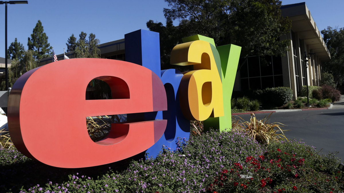 eBay Workers Who Sent Spiders to Couple to Plead Guilty