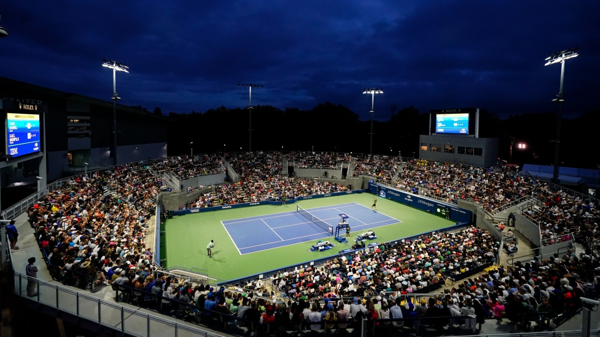 'Like Snoop Dogg's Living Room': Smell of Pot Wafts Over Notorious U.S. Open Court