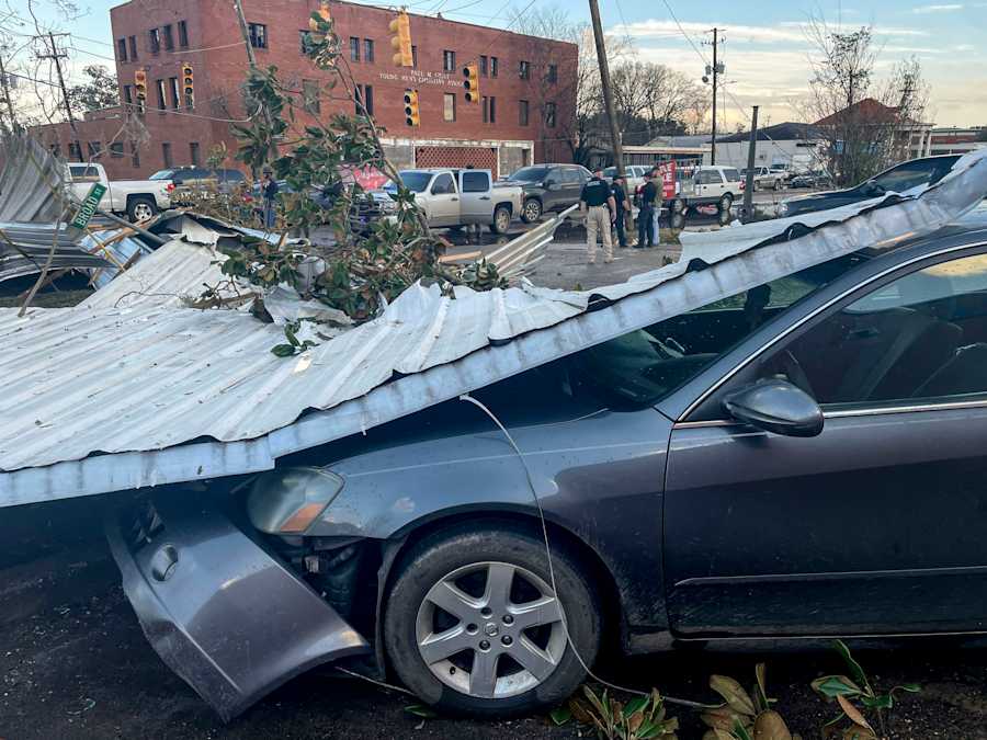 At Least 7 dead as Severe Winds, Tornadoes Hammer US South