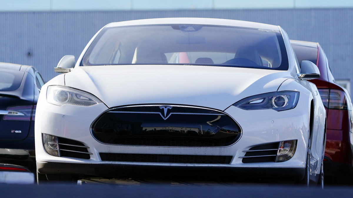 High-Flying Tesla Joins S&P 500; Skeptics Say Buyer Beware