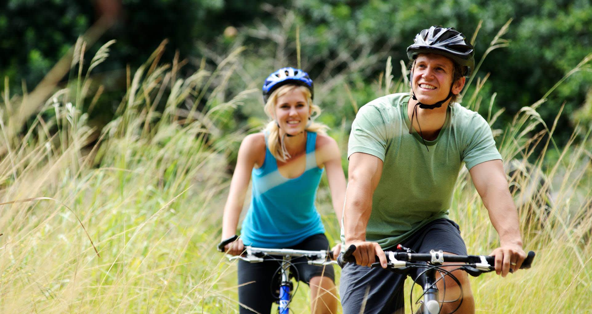 man-woman-bike-banner