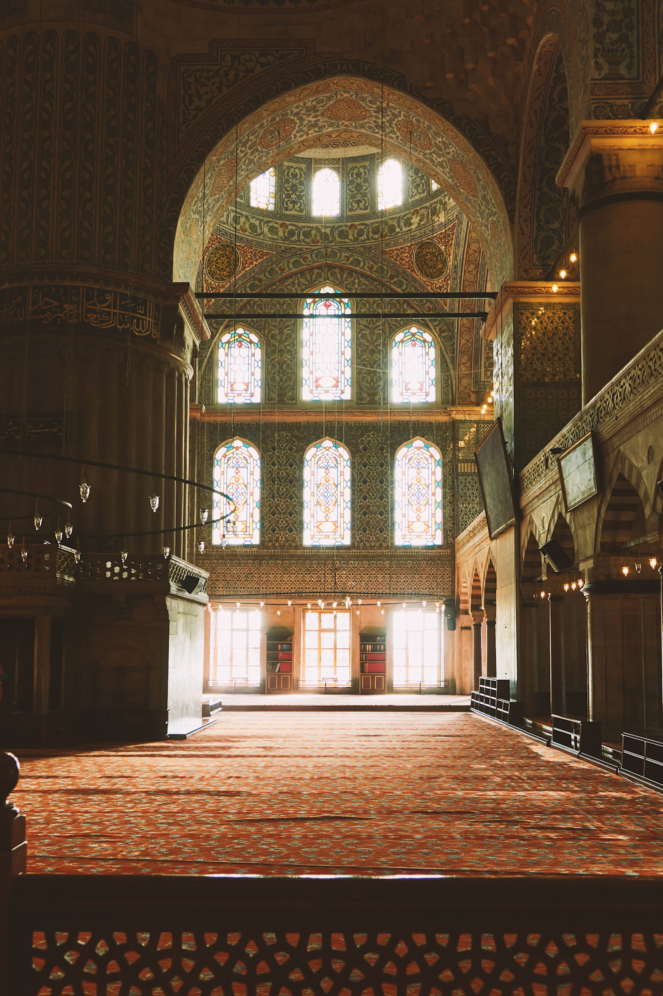 inside-blue-mosque-istanbul-beautiful-historical-interior.jpg