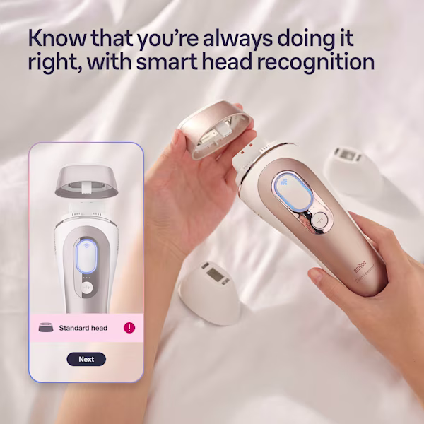 Two hands holding IPL product and an attachment to put on the device. Three other attachments are shown around it. Skin i·expert Mobile App recognizes which attachment it is Two hands holding IPL product and an attachment to put on the device. Three other attachments are shown around it. Skin i·expert Mobile App recognizes which attachment it is