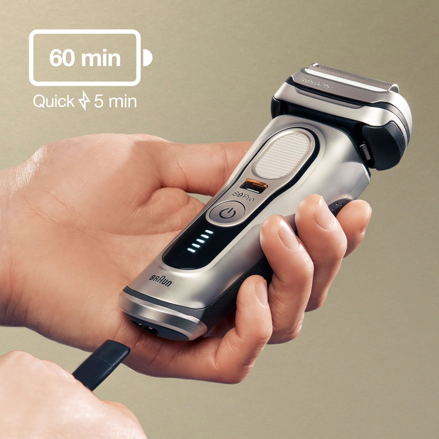 Series 9 Pro 9427s Wet & Dry shaver with PowerCase and charging