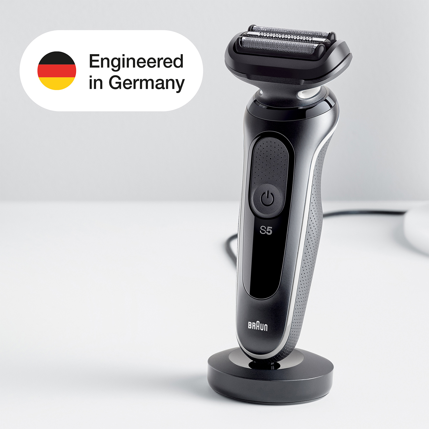 BRAUN Series5　 51-W7000CC-V ブラウン 電動シェーバー シリーズ5 51-W7000CC-V 洗浄器・充電