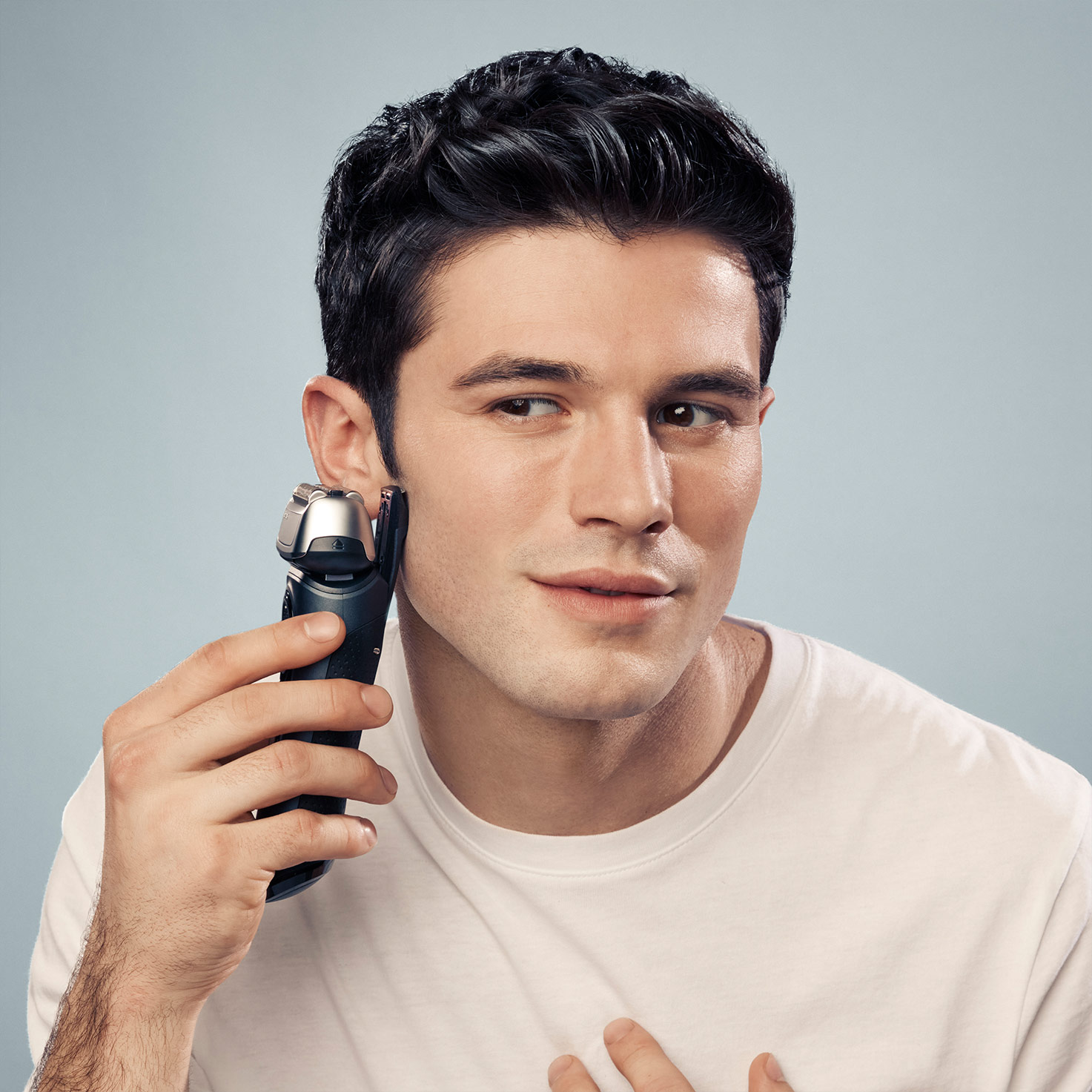 Series 8 8410s Wet & Dry shaver with charging stand and travel 