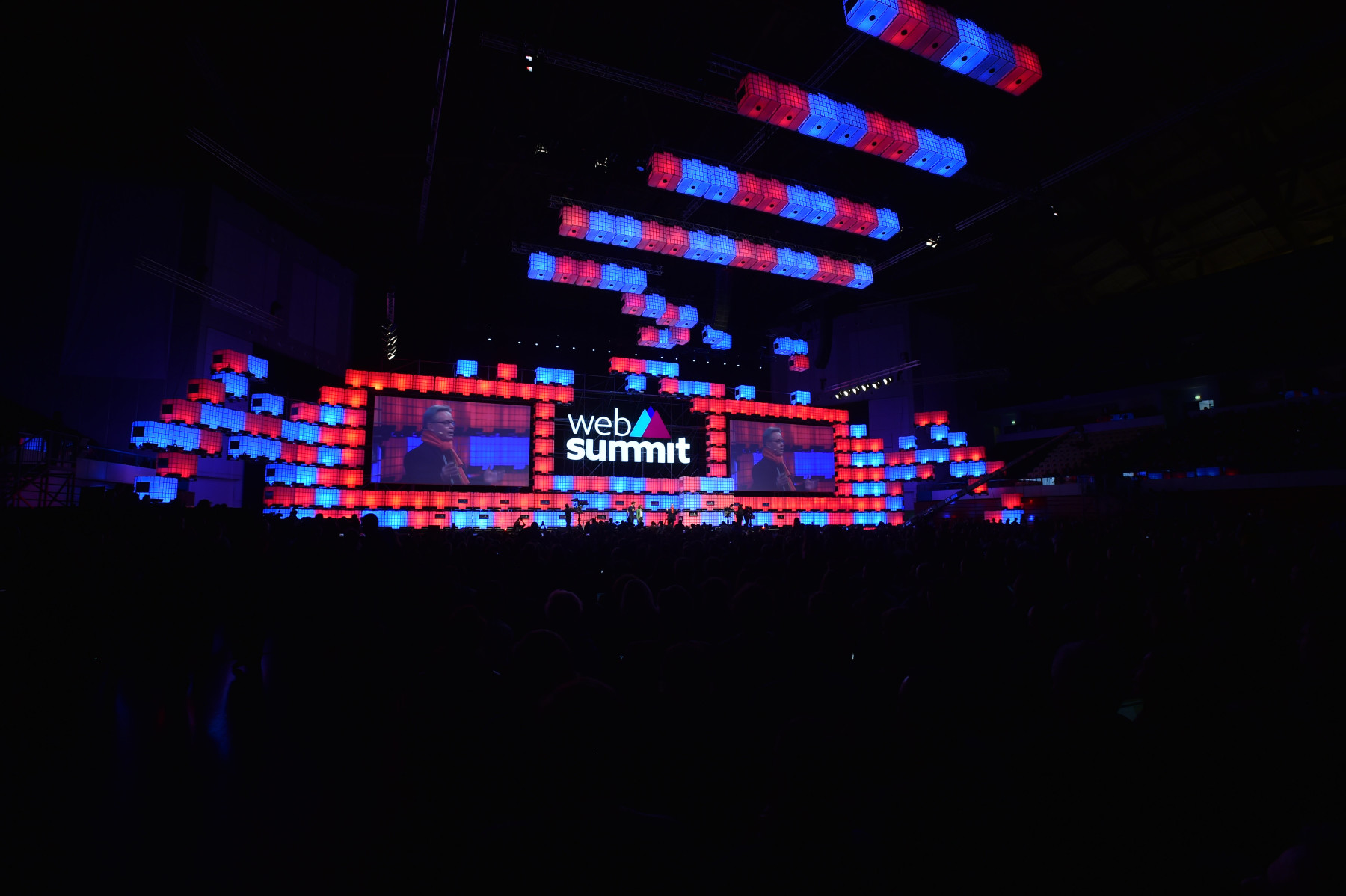 37577739694 8ed05eba3f o-1800x1198