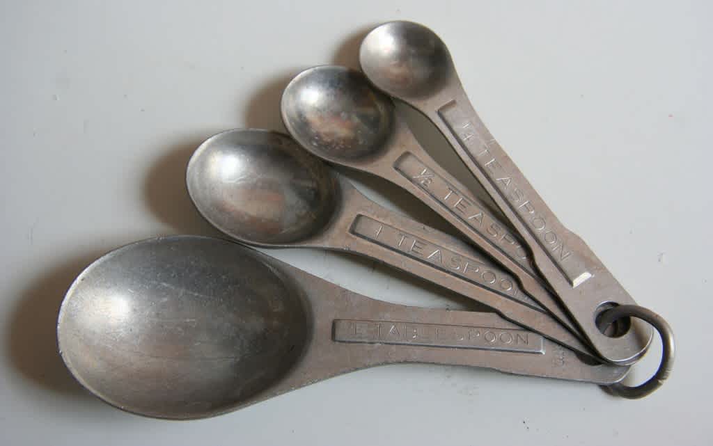 4-Measuring-Spoons-1024x641