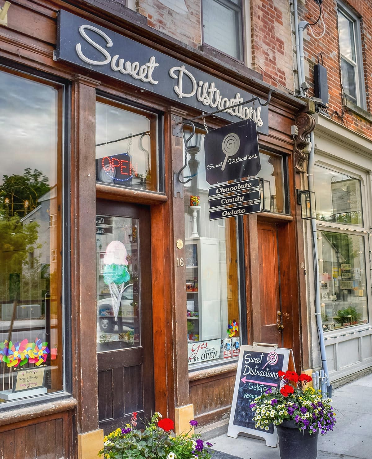 South River Where life unfolds. New Elora Homes Now Available