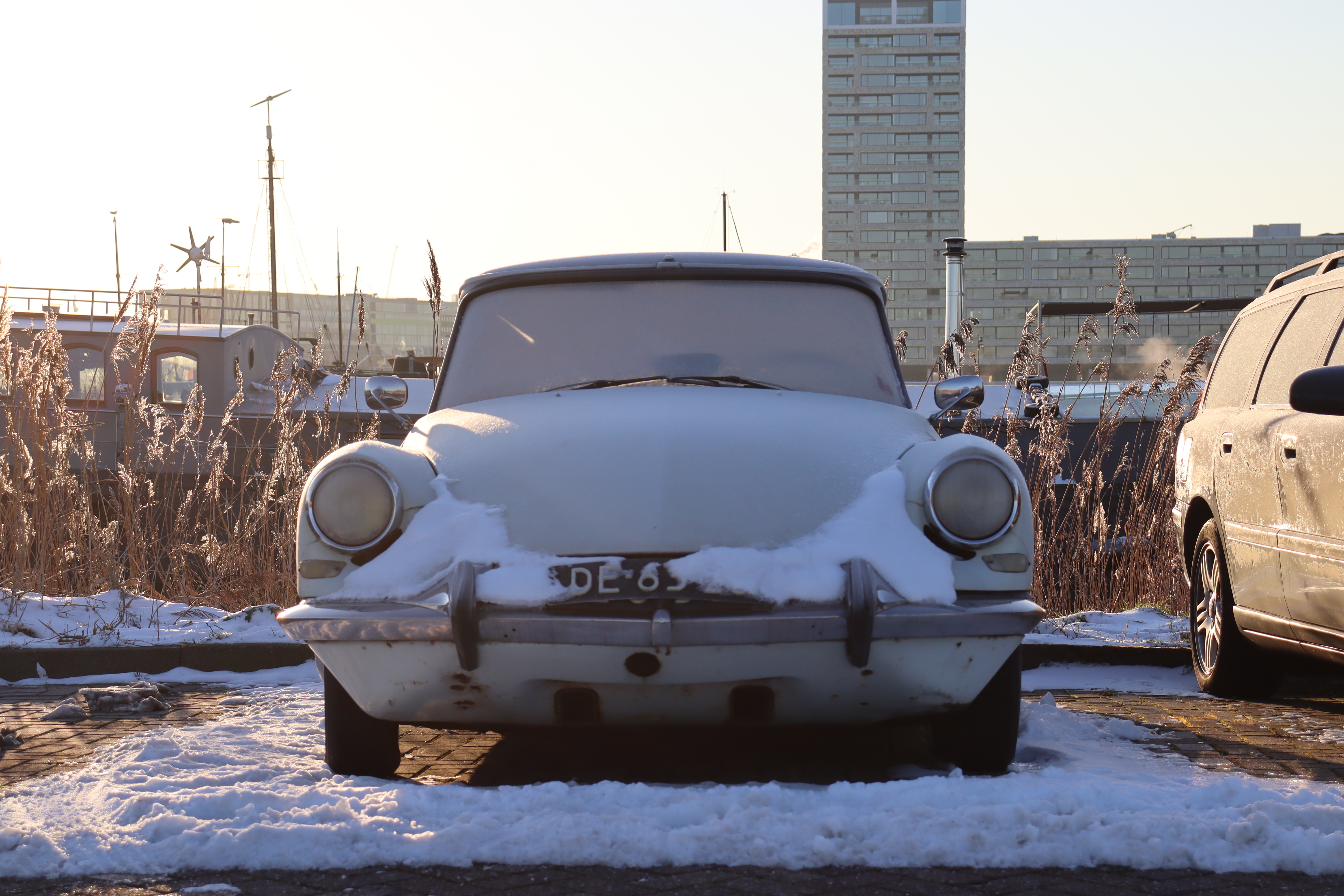 Front of a Citroën DS car