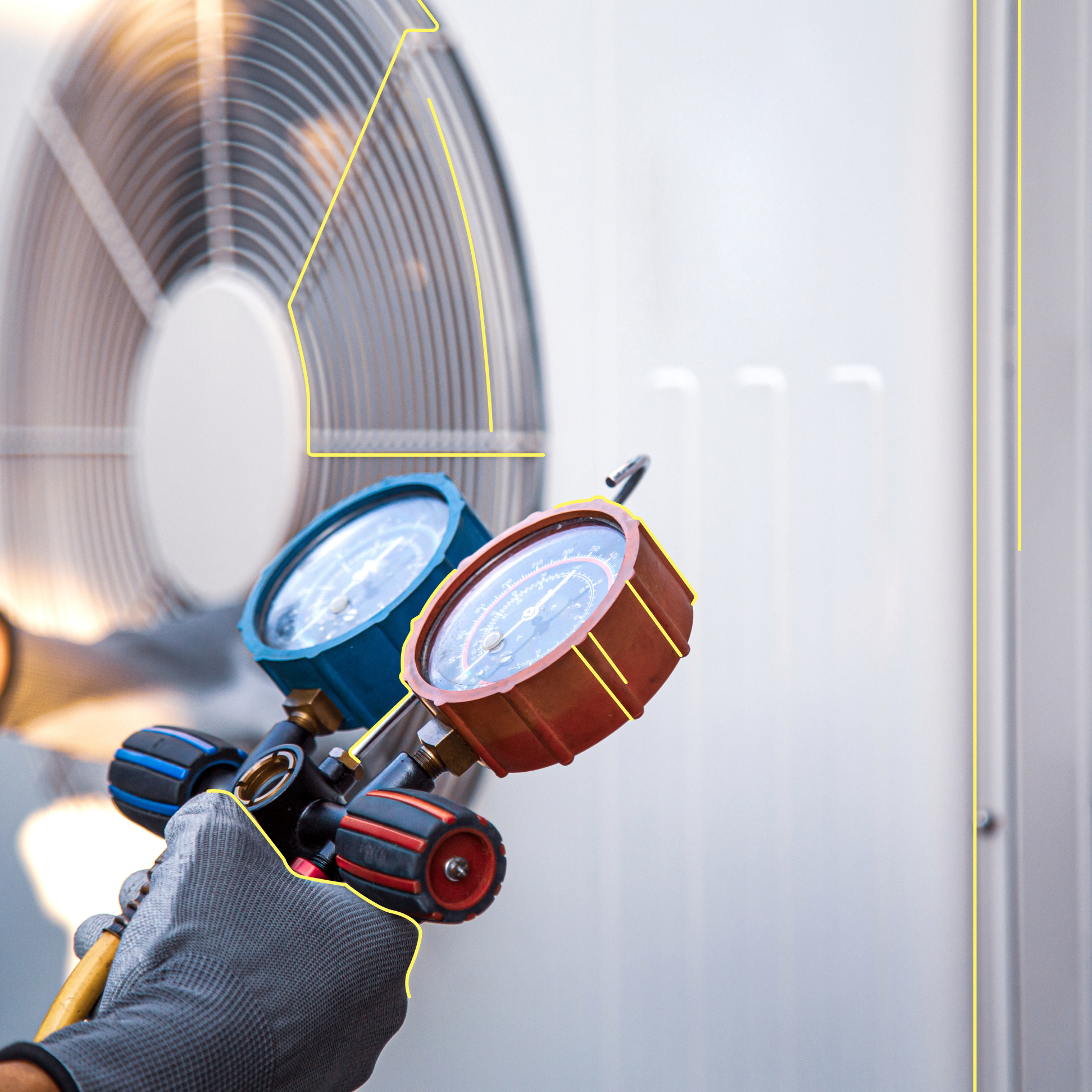 Die Hand eines Handwerkers auf dem Hintergrund von Ventilatoren