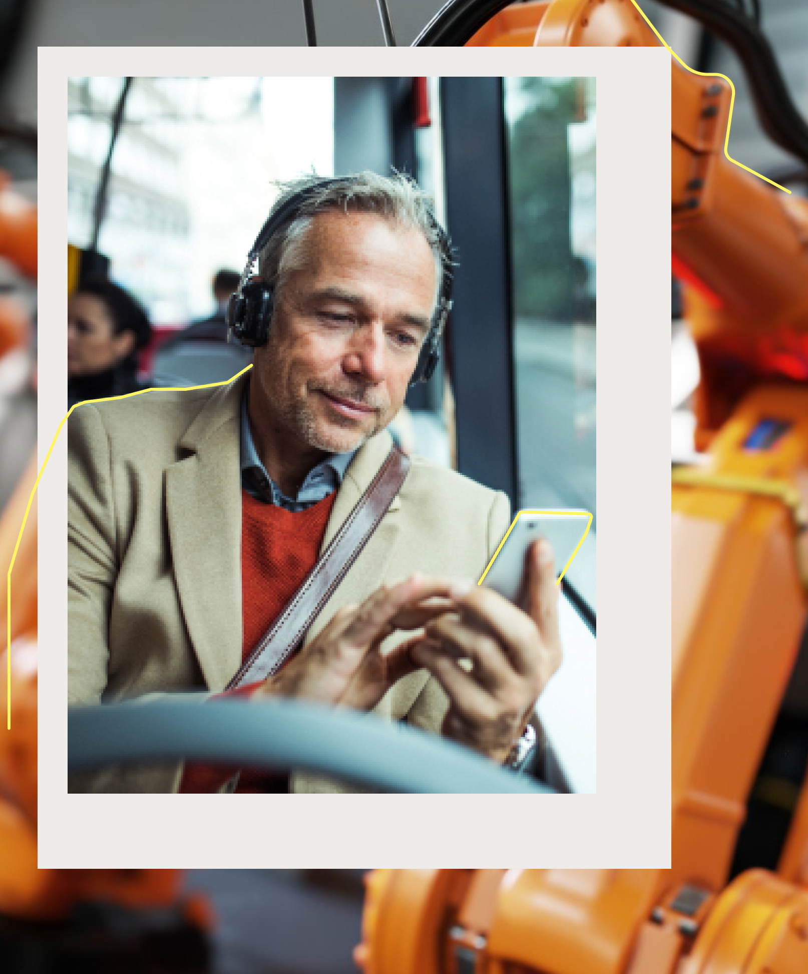 Mann in Bus mit Kopfhörer und Smartphone