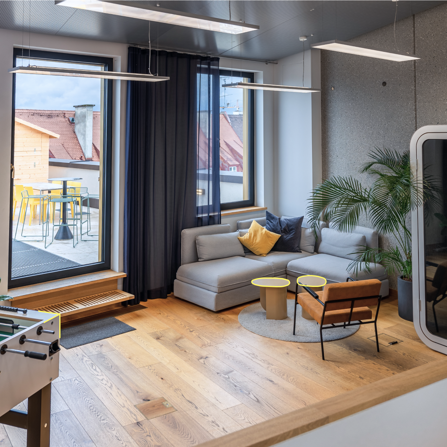 Office mit gemütlicher Sitzecke und Dachterrasse Terrasse