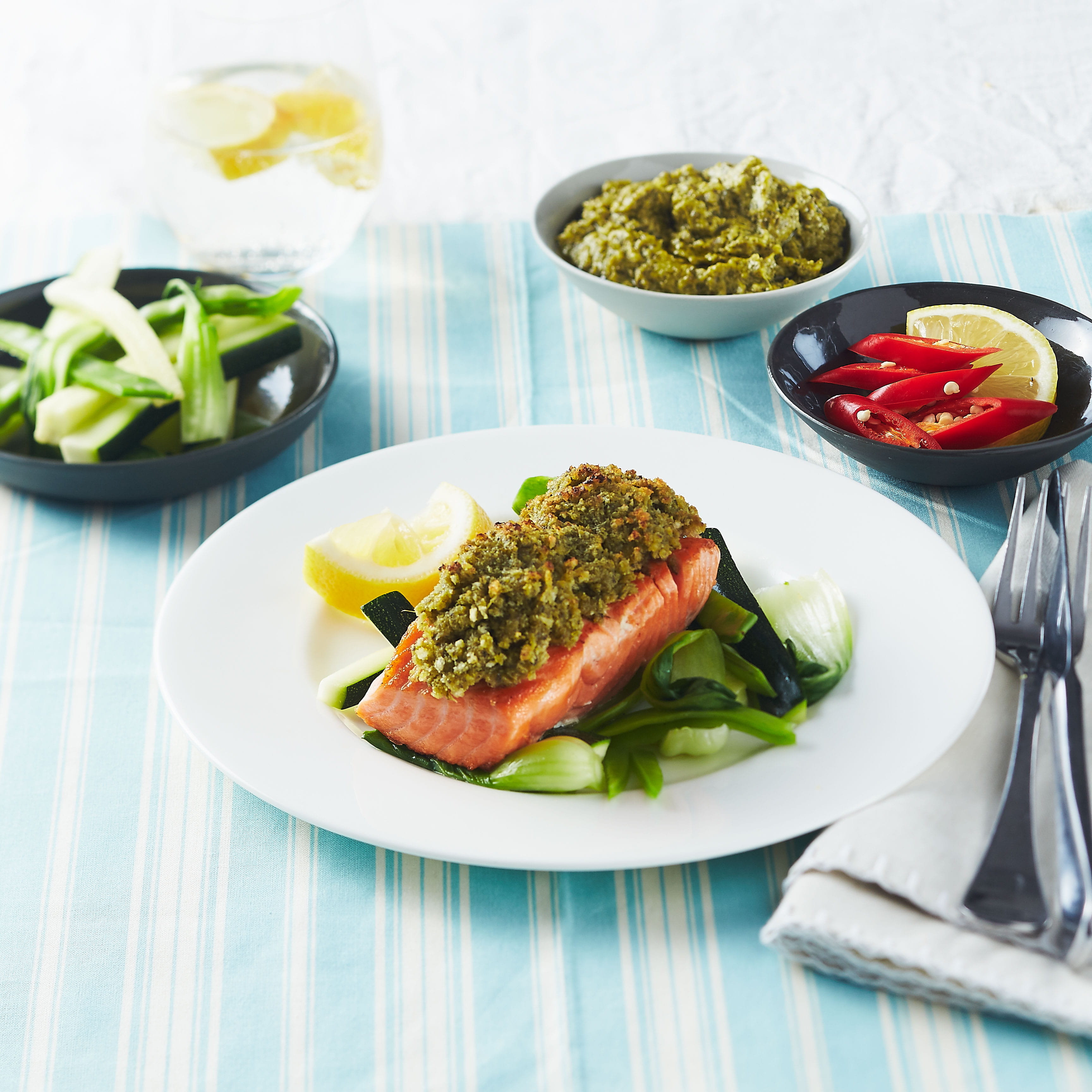 OVEN BAKED SALMON WITH PESTO ALLA GENOVESE CRUST | Barilla | Barilla