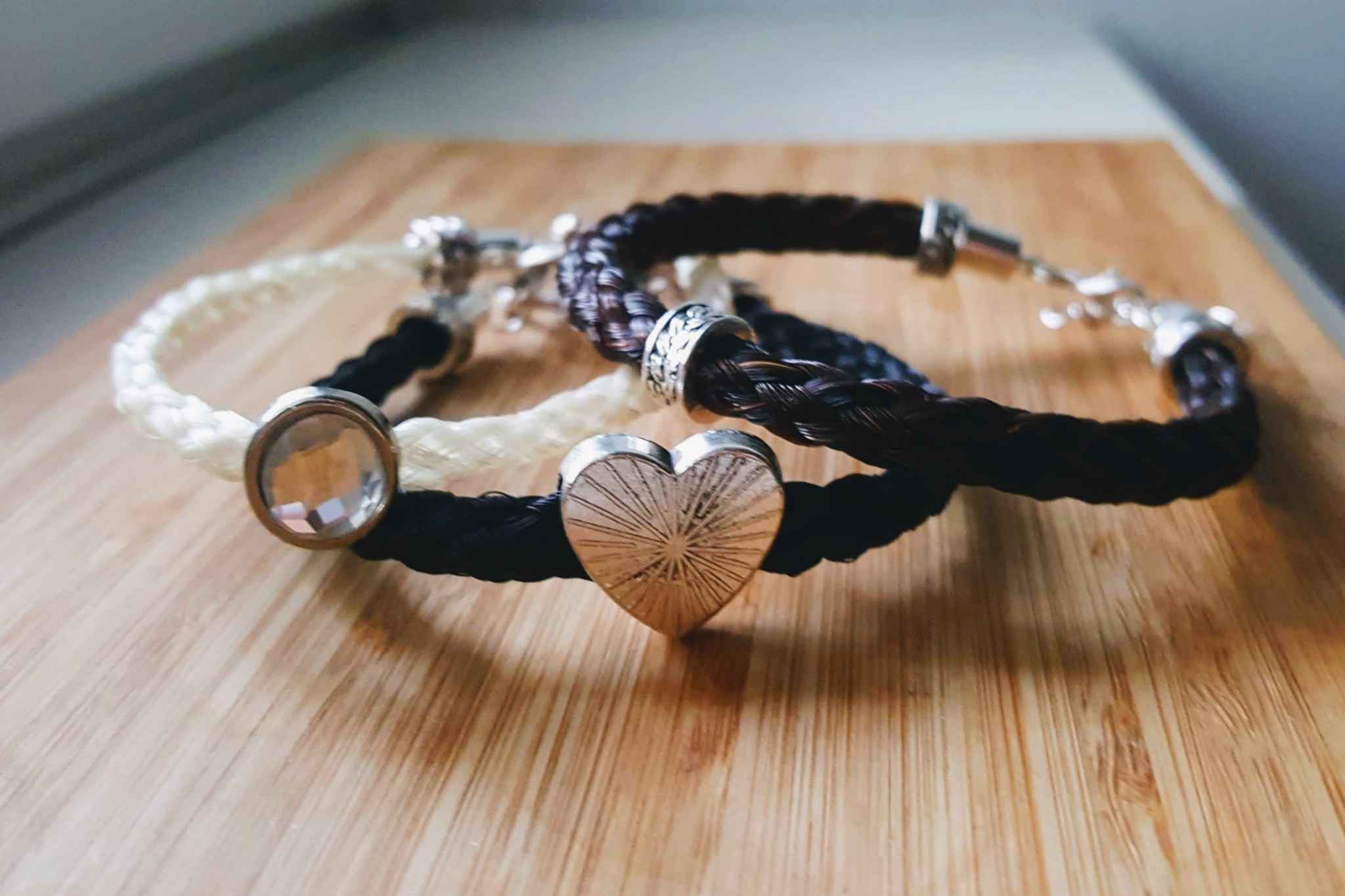 Esimerkkejä rannekoruista