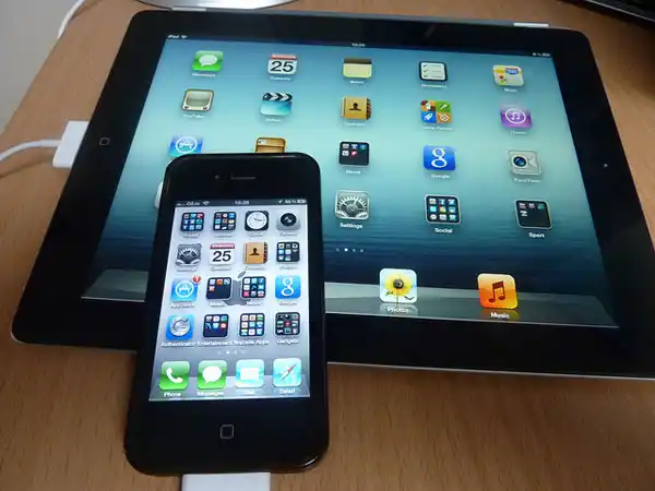 lt="For both iPad and iPhone