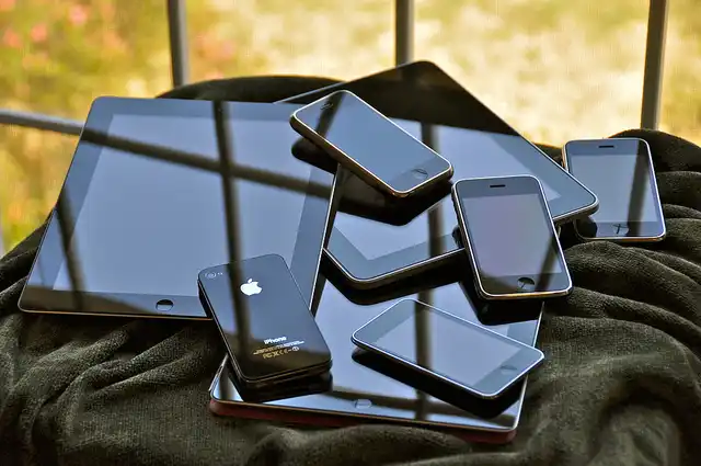 lt="Use in-house devices to test apps