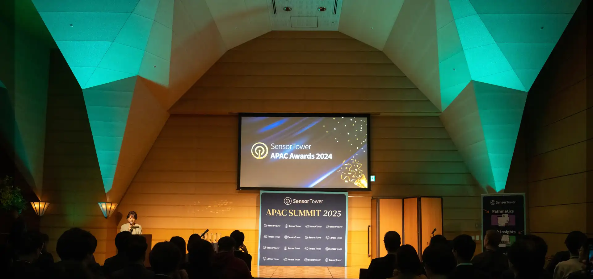 APAC SUMMIT 2025 stage JP