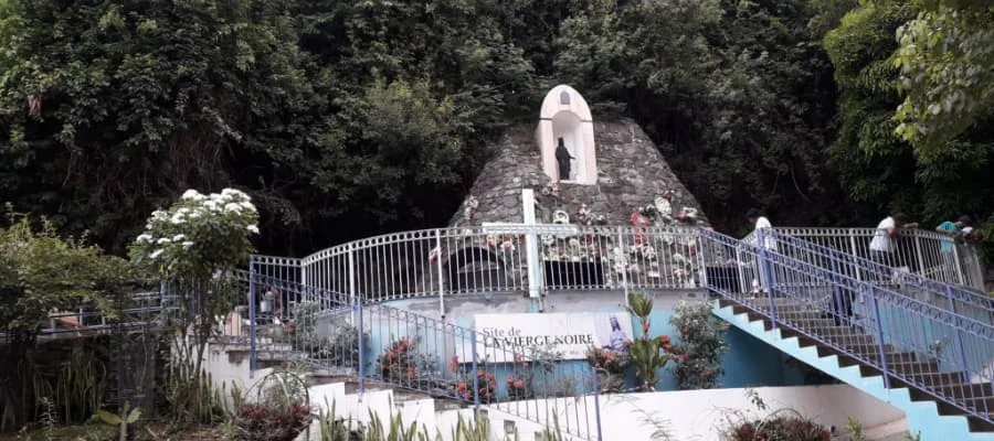 La vierge noire de Rivière-des-Pluies reunion