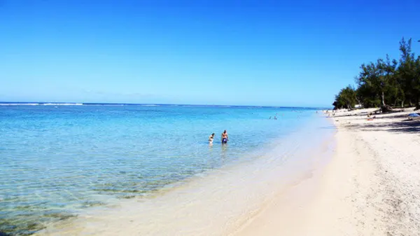 La plage de l'Hermitage à la  Réunion