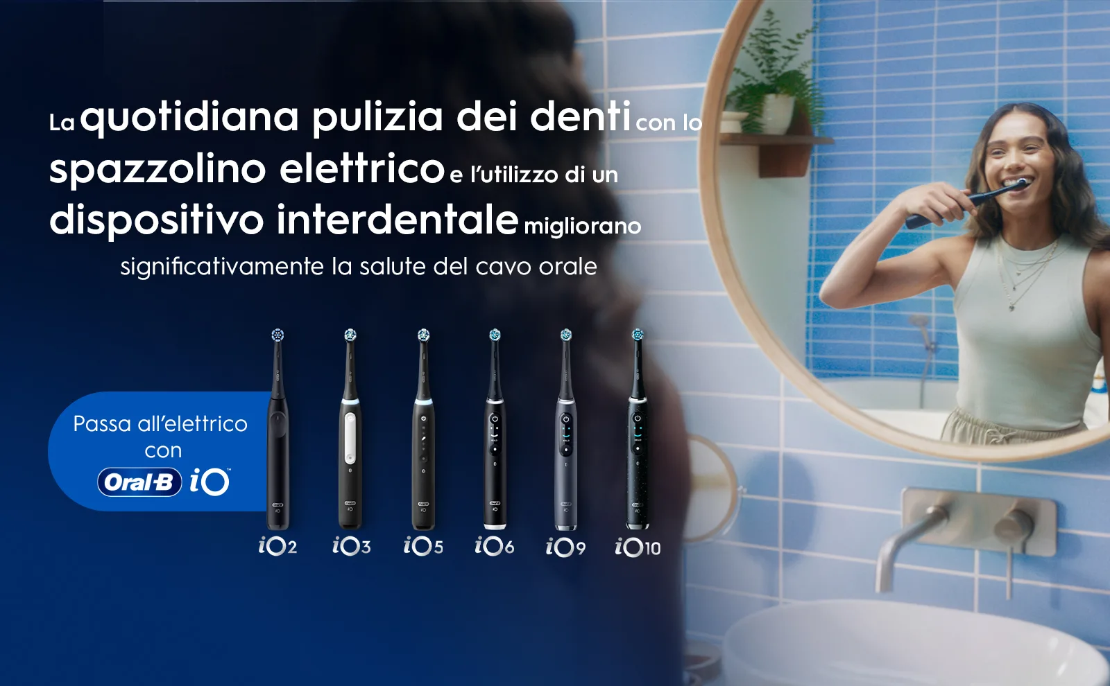 Immagine confronto tra spazzolino manuale ed elettrico mostra più rimozione placca e uso dispositivo													 