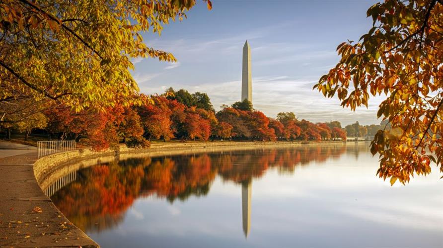 The Washington Monument in D.C. in the fall