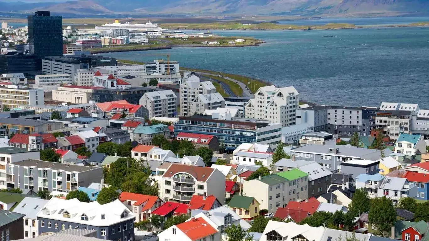 Find an Invisalign provider in Reykjavík
