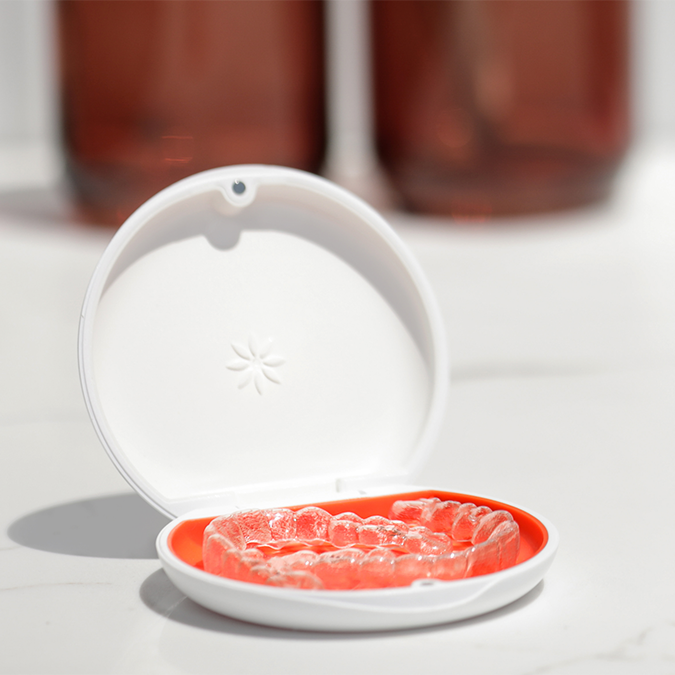 Vivera™ Retainers in their case