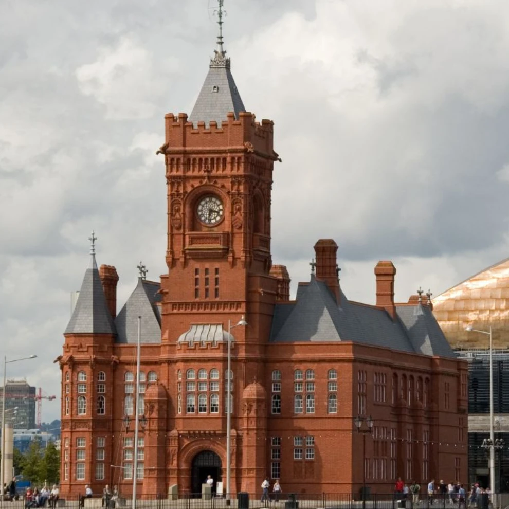 Invisalign clear aligners in Cardiff