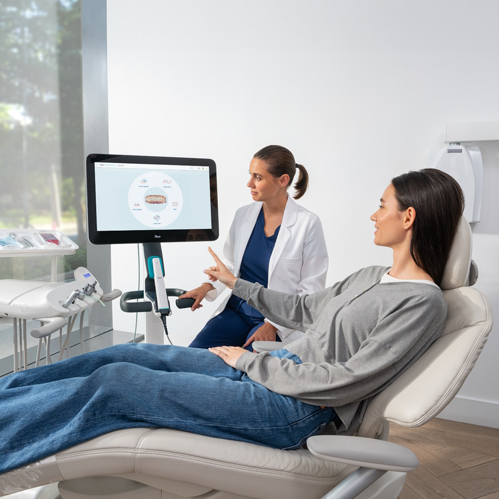 doctor-patient-iTero-Lumina-Pro