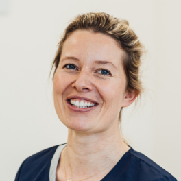 Dr. Charlotte Daenekindt
