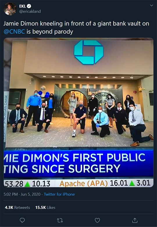 EKL Tweet on Jamie Dimon Kneeling in front of a giant bank vault