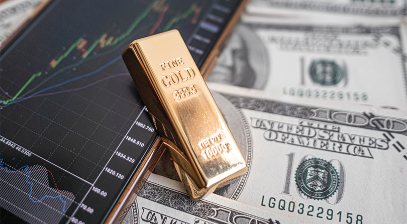 Ten Glittering Reasons to Buy Gold Right Now