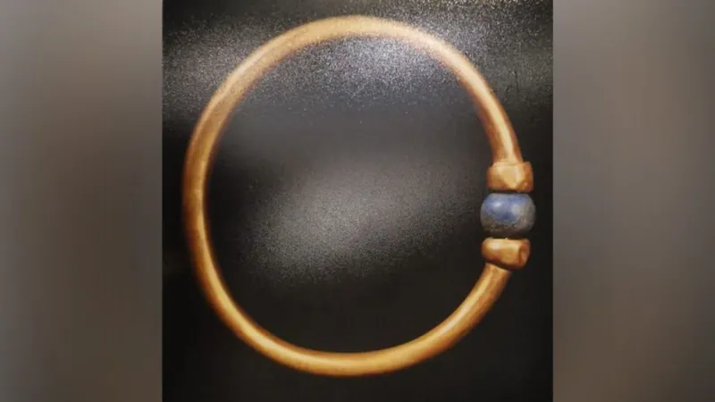 bracelet